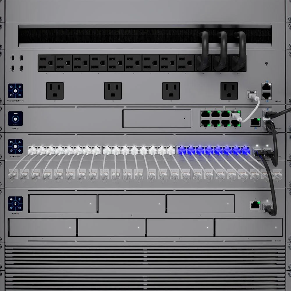 Switch Ubiquiti Gerenciável L3 24 Portas Sendo 8 De 2.5 Gigabit + 02 Sfp+ De 10gb Usw-pro-max-24-br Switch Ubiquiti Gerenciável L3 24 Portas Sendo 8 De 2.5 Gigabit + 02 Sfp+ De 10gb Usw-pro-max-24-br